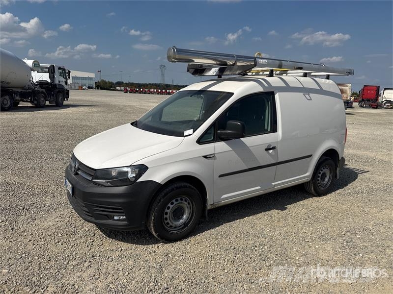 Volkswagen Caddy 2.0 TDI 122CV EURO6 4X4 Cargo Van شاحنة مقفلة