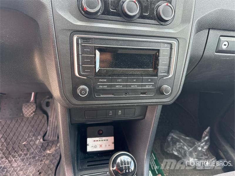 Volkswagen Caddy 2.0 TDI 122CV EURO6 4X4 Cargo Van شاحنة مقفلة