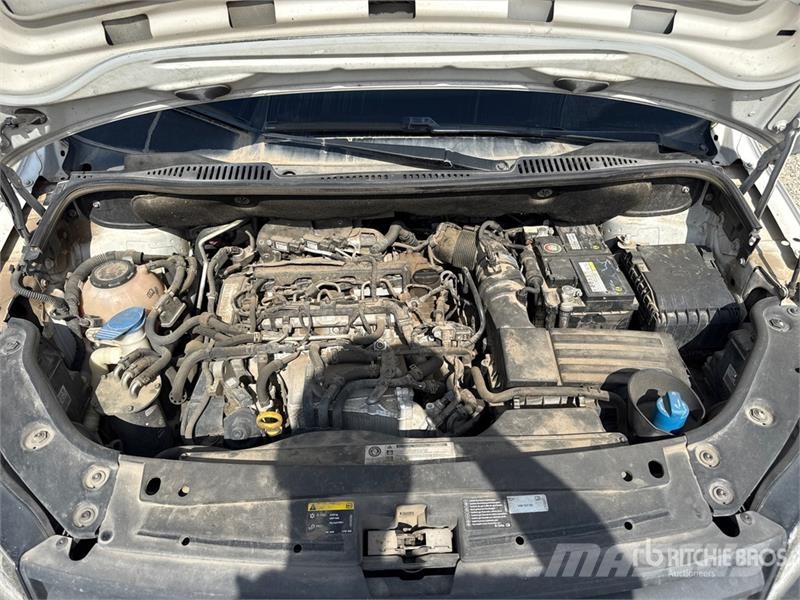 Volkswagen Caddy 2.0 TDI 122CV EURO6 4X4 Cargo Van شاحنة مقفلة