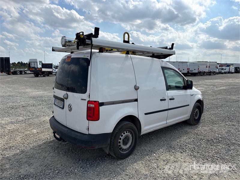 Volkswagen Caddy 2.0 TDI 122CV EURO6 4X4 Cargo Van شاحنة مقفلة
