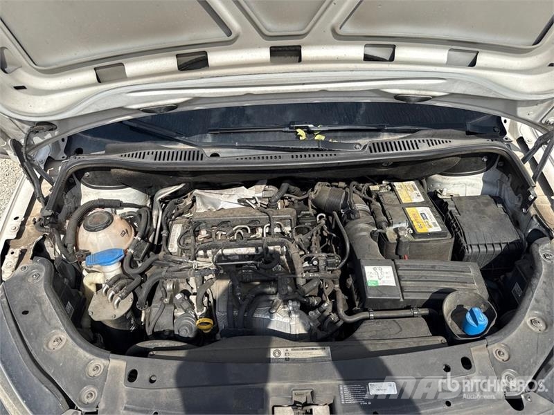 Volkswagen Caddy 2.0 TDI 122CV EURO6 4X4 Cargo Van شاحنة مقفلة