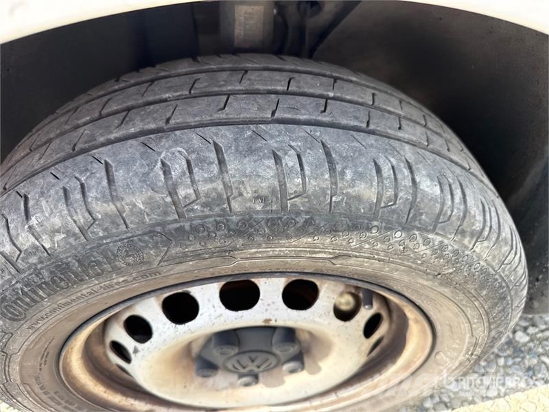 Volkswagen Caddy 2.0 TDI 122CV EURO6 4X4 Cargo Van شاحنة مقفلة