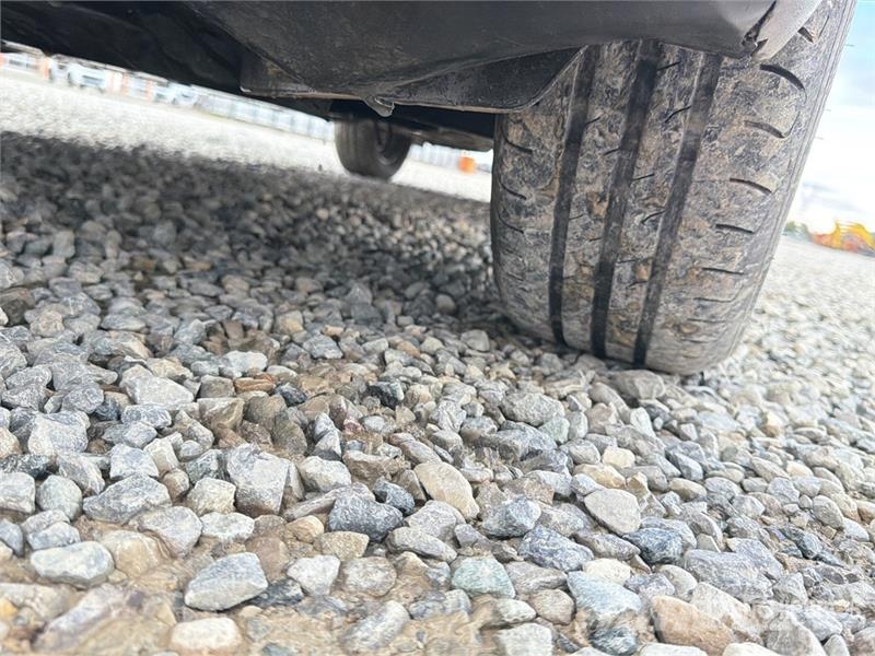 Volkswagen Caddy 2.0 TDI 122CV EURO6 4X4 Cargo Van شاحنة مقفلة