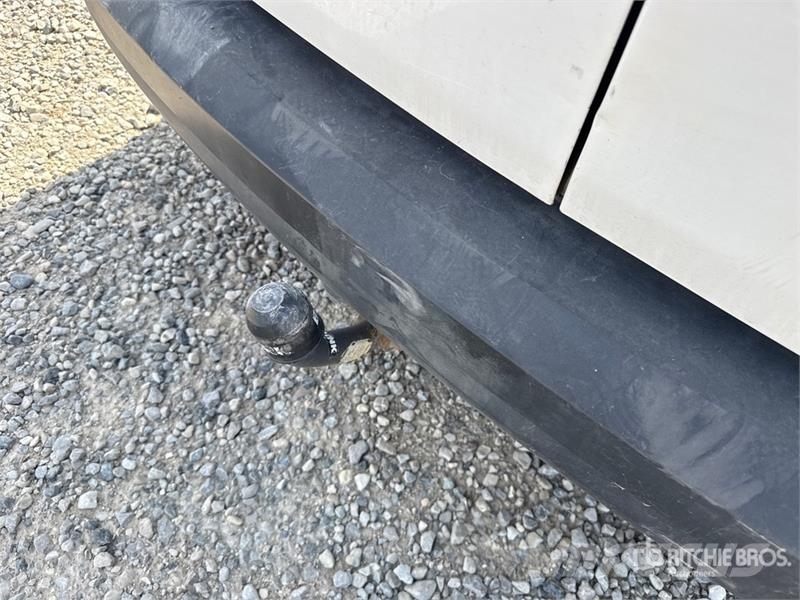 Volkswagen Caddy 2.0 TDI 122CV EURO6 4X4 Cargo Van شاحنة مقفلة