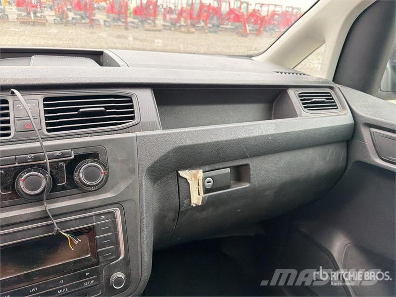 Volkswagen Caddy 2.0 TDI 122CV EURO6 4X4 Cargo Van شاحنة مقفلة