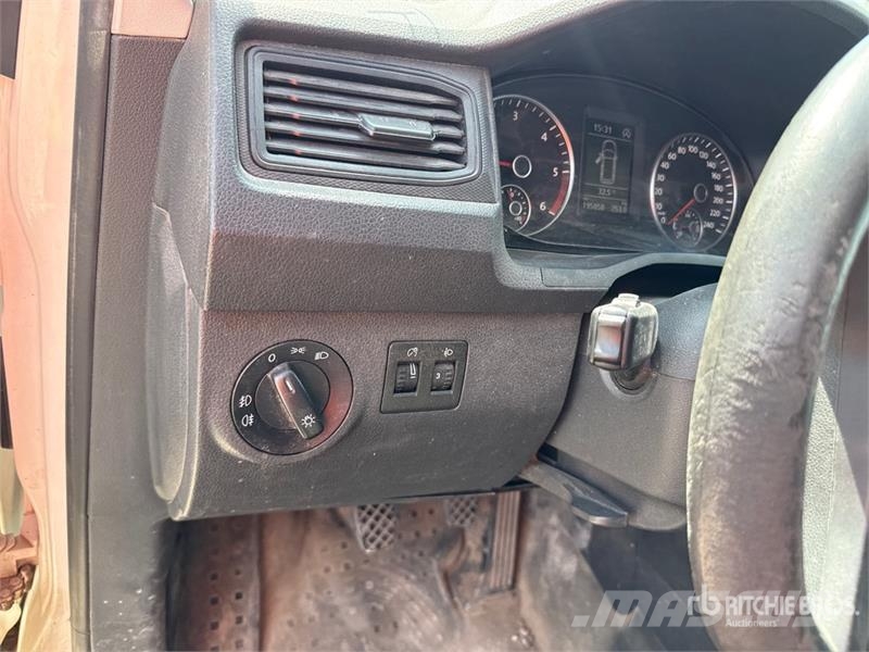 Volkswagen Caddy 2.0 TDI 122CV EURO6 4X4 Cargo Van شاحنة مقفلة
