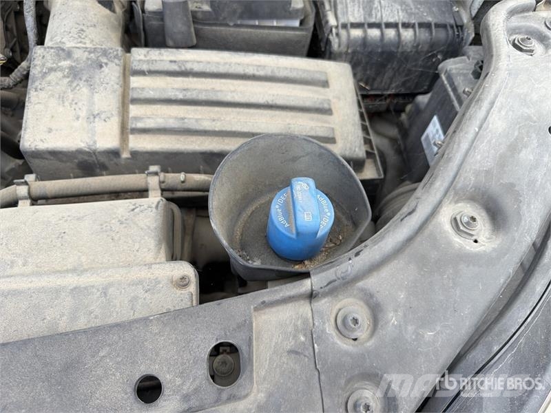 Volkswagen Caddy 2.0 TDI 122CV EURO6 4X4 Cargo Van شاحنة مقفلة