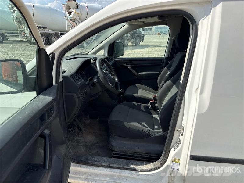 Volkswagen Caddy 2.0 TDI 122CV EURO6 4X4 Cargo Van شاحنة مقفلة