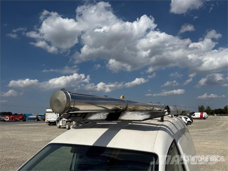 Volkswagen Caddy 2.0 TDI 122CV EURO6 4X4 Cargo Van شاحنة مقفلة