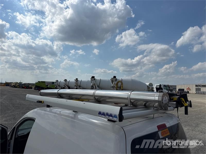 Volkswagen Caddy 2.0 TDI 122CV EURO6 4X4 Cargo Van شاحنة مقفلة
