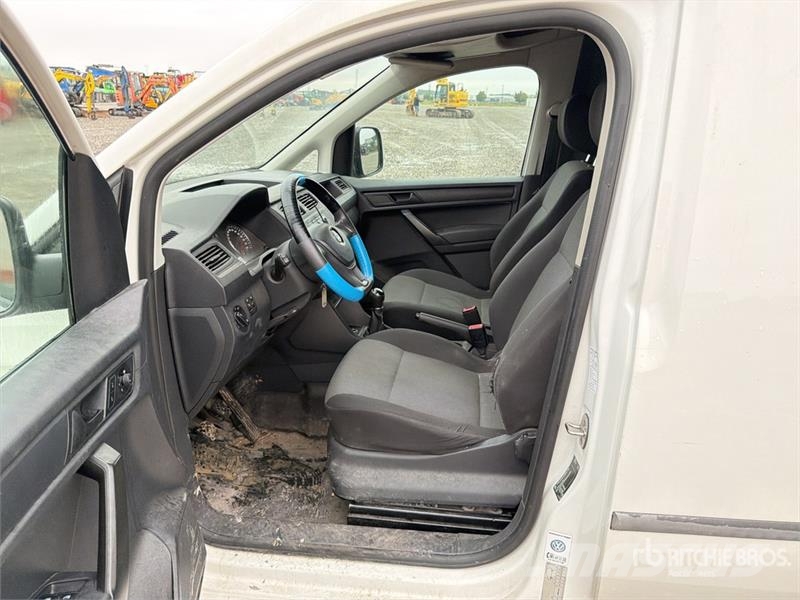 Volkswagen Caddy 2.0 TDI 122CV EURO6 4X4 Cargo Van شاحنة مقفلة