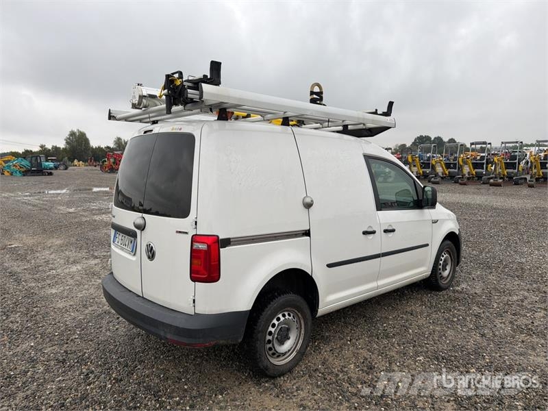 Volkswagen Caddy 2.0 TDI 122CV EURO6 4X4 Cargo Van شاحنة مقفلة