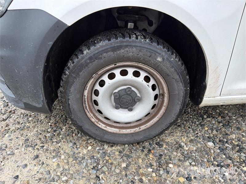 Volkswagen Caddy 2.0 TDI 122CV EURO6 4X4 Cargo Van شاحنة مقفلة