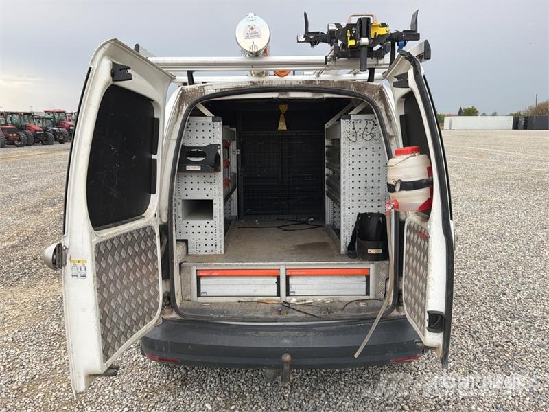 Volkswagen Caddy 2.0 TDI 122CV EURO6 4X4 Cargo Van شاحنة مقفلة