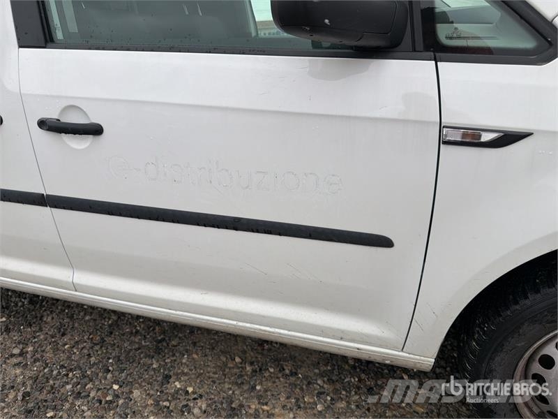 Volkswagen Caddy 2.0 TDI 122CV EURO6 4X4 Cargo Van شاحنة مقفلة