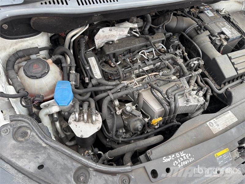 Volkswagen Caddy 2.0 TDI 122CV EURO6 4X4 Cargo Van شاحنة مقفلة