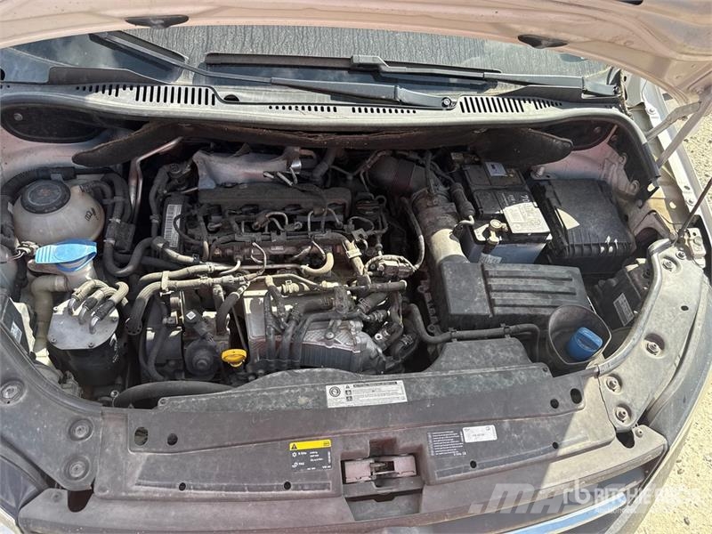 Volkswagen Caddy 2.0 TDI 122CV EURO6 4X4 Cargo Van شاحنة مقفلة