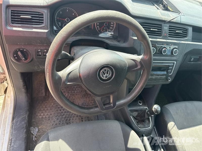 Volkswagen Caddy 2.0 TDI 122CV EURO6 4X4 Cargo Van شاحنة مقفلة