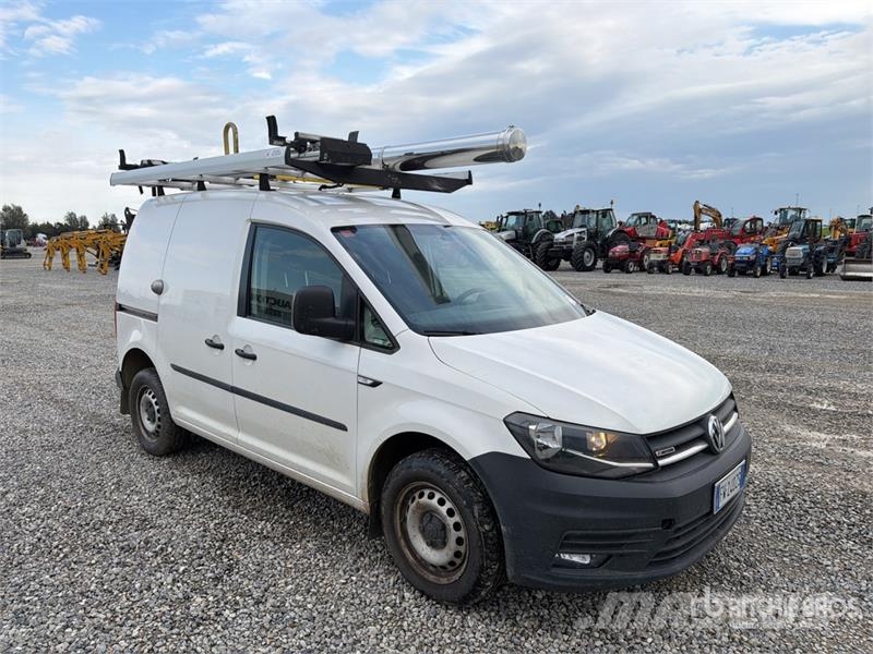 Volkswagen Caddy 2.0 TDI 122CV EURO6 4X4 Cargo Van شاحنة مقفلة