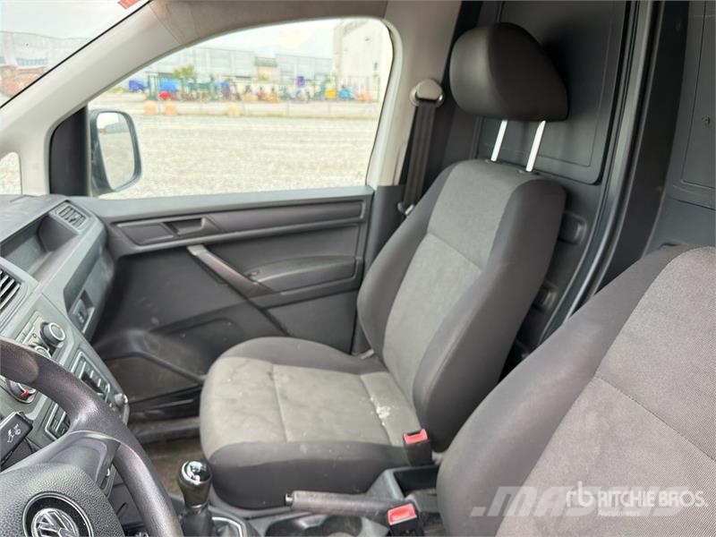 Volkswagen Caddy 2.0 TDI 122CV EURO6 4X4 Cargo Van شاحنة مقفلة