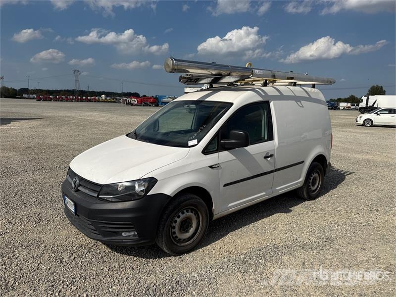 Volkswagen Caddy 2.0 TDI 122CV EURO6 4X4 Cargo Van شاحنة مقفلة
