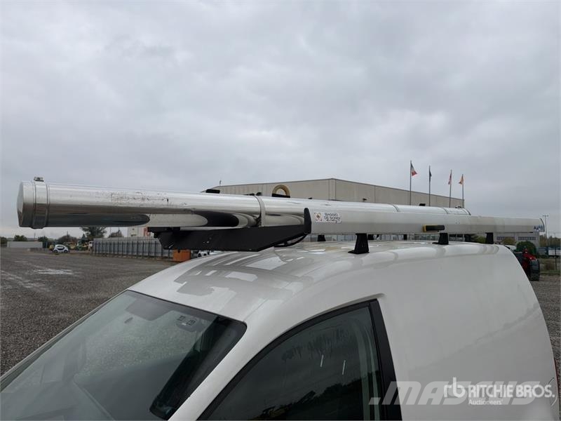 Volkswagen Caddy 2.0 TDI 122CV EURO6 4X4 Cargo Van شاحنة مقفلة