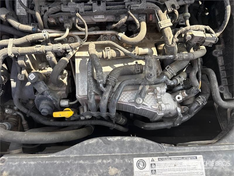 Volkswagen Caddy 2.0 TDI 122CV EURO6 4X4 Cargo Van شاحنة مقفلة