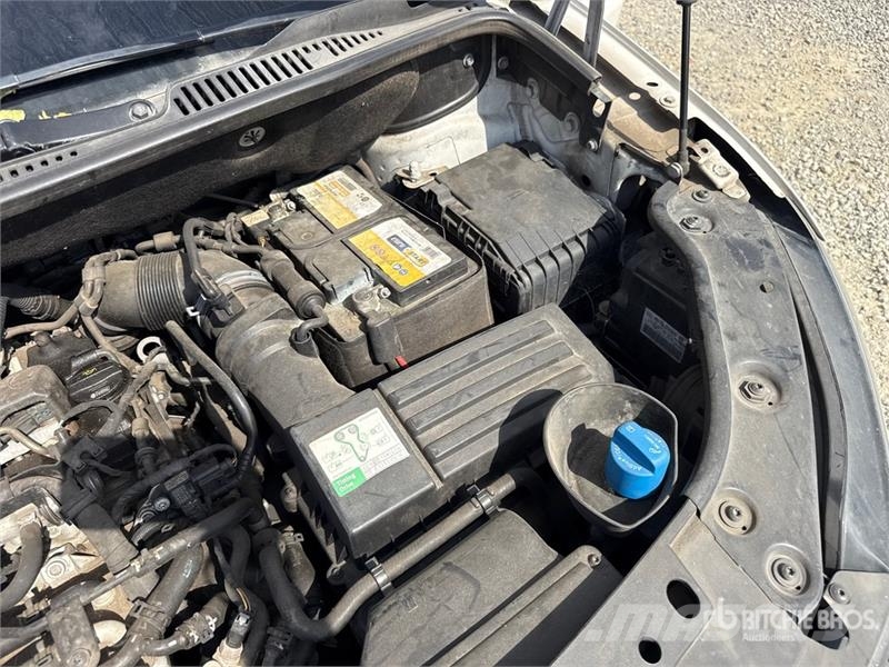 Volkswagen Caddy 2.0 TDI 122CV EURO6 4X4 Cargo Van شاحنة مقفلة