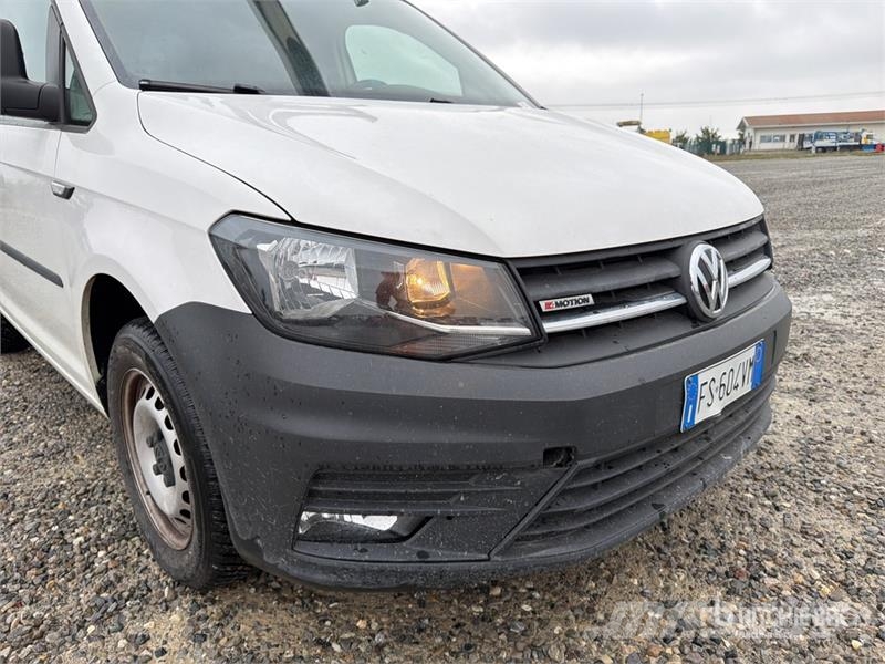 Volkswagen Caddy 2.0 TDI 122CV EURO6 4X4 Cargo Van شاحنة مقفلة