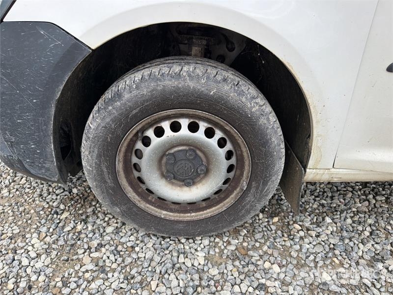 Volkswagen Caddy 2.0 TDI 122CV EURO6 4X4 Cargo Van شاحنة مقفلة
