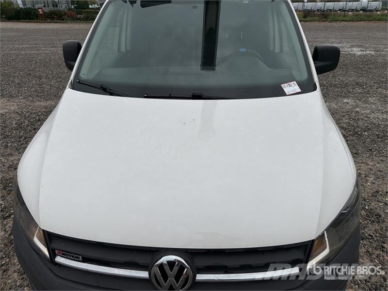 Volkswagen Caddy 2.0 TDI 122CV EURO6 4X4 Cargo Van شاحنة مقفلة