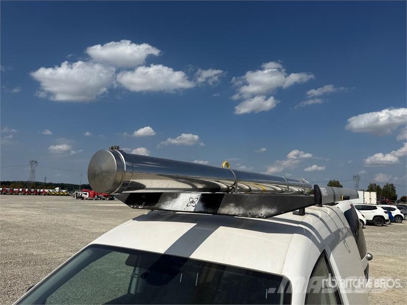 Volkswagen Caddy 2.0 TDI 122CV EURO6 4X4 Cargo Van شاحنة مقفلة