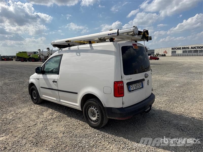 Volkswagen Caddy 2.0 TDI 122CV EURO6 4X4 Cargo Van شاحنة مقفلة