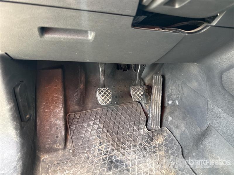 Volkswagen Caddy 2.0 TDI 122CV EURO6 4X4 Cargo Van شاحنة مقفلة