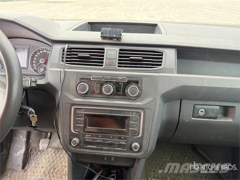 Volkswagen Caddy 2.0 TDI 122CV EURO6 4X4 Cargo Van شاحنة مقفلة