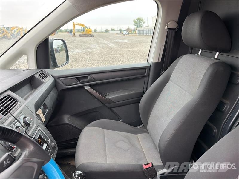 Volkswagen Caddy 2.0 TDI 122CV EURO6 4X4 Cargo Van شاحنة مقفلة