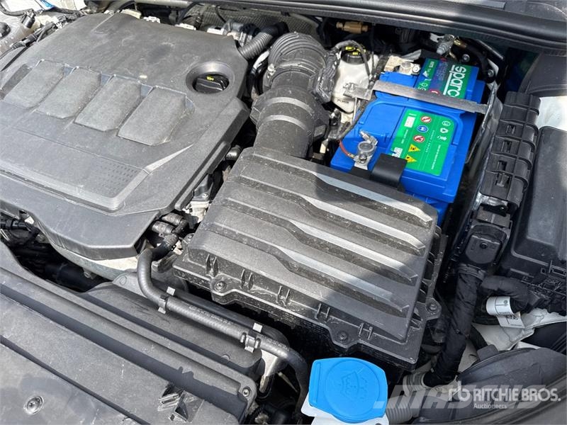Volkswagen Caddy 2.0 TDI 122CV E6 4MOTION Cargo Van Gesloten bedrijfswagens