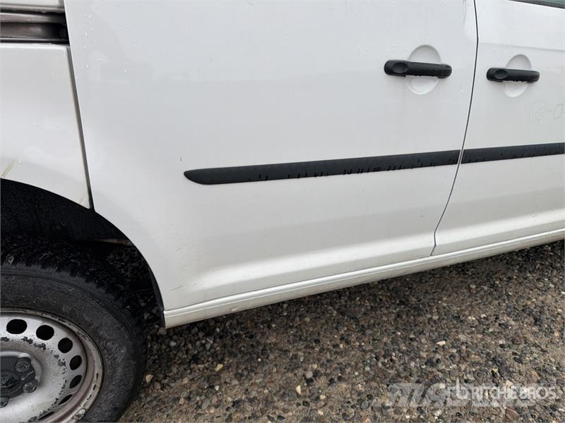 Volkswagen Caddy 2.0 TDI 122CV EURO6 4X4 Cargo Van شاحنة مقفلة