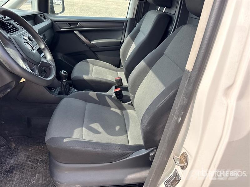 Volkswagen Caddy 2.0 TDI 122CV EURO6 4X4 Cargo Van شاحنة مقفلة