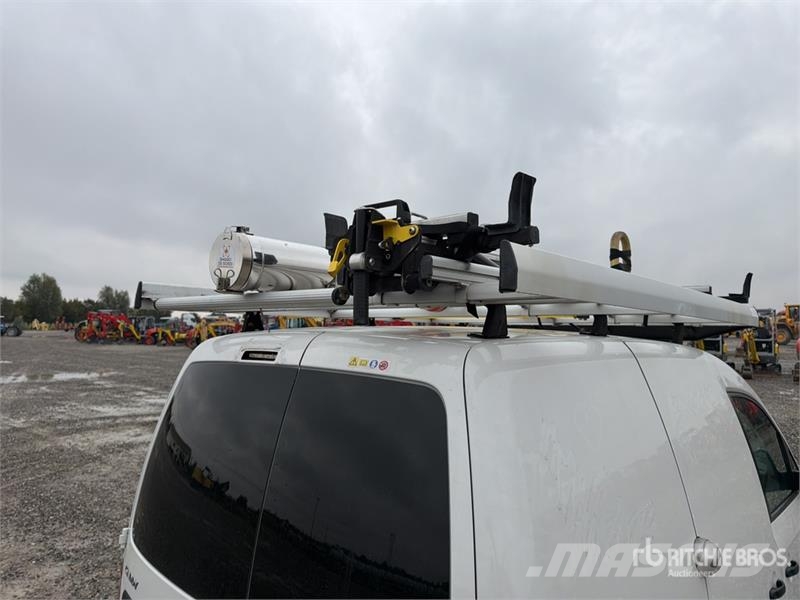 Volkswagen Caddy 2.0 TDI 122CV EURO6 4X4 Cargo Van شاحنة مقفلة
