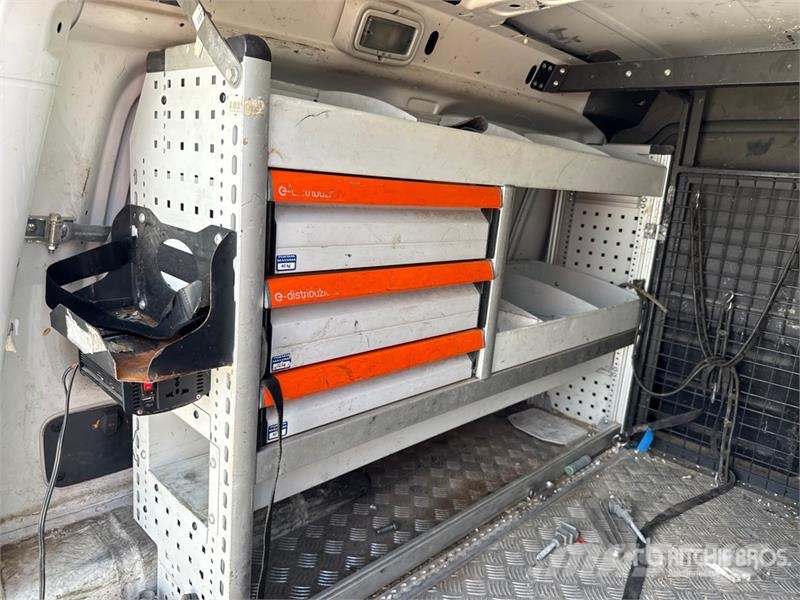 Volkswagen Caddy 2.0 TDI 122CV EURO6 4X4 Cargo Van شاحنة مقفلة