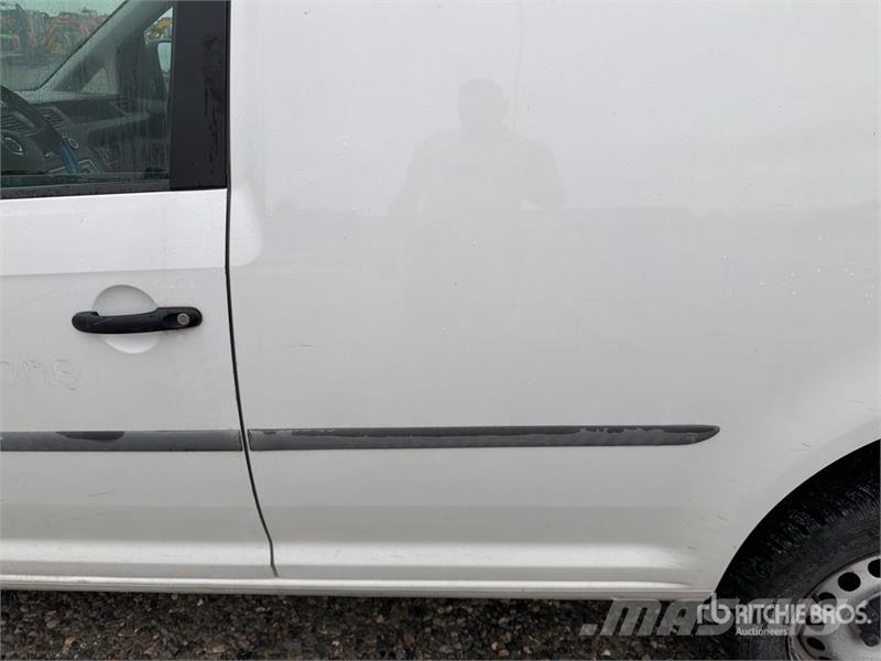 Volkswagen Caddy 2.0 TDI 122CV EURO6 4X4 Cargo Van شاحنة مقفلة