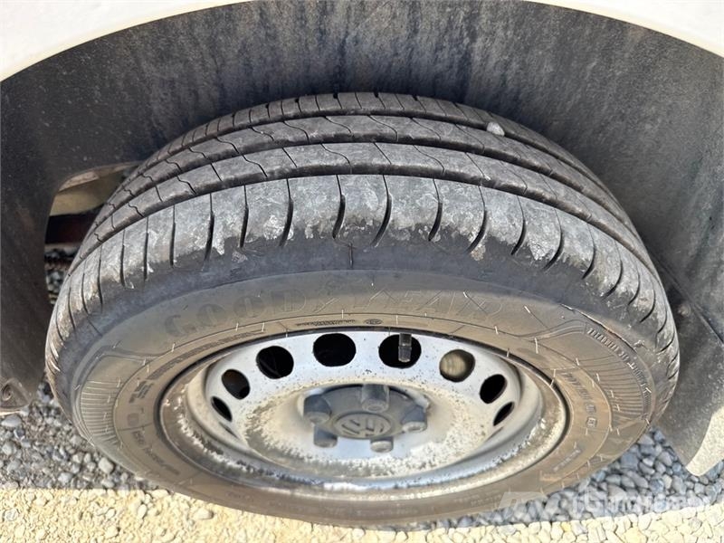 Volkswagen Caddy 2.0 TDI 122CV EURO6 4X4 Cargo Van شاحنة مقفلة