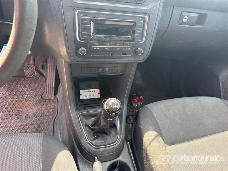 Volkswagen Caddy 2.0 TDI 122CV EURO6 4X4 Cargo Van شاحنة مقفلة