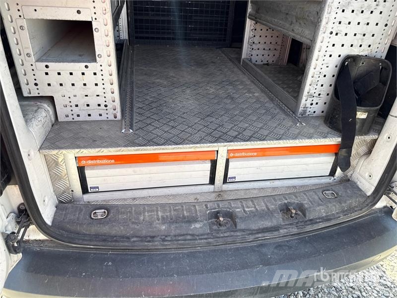 Volkswagen Caddy 2.0 TDI 122CV EURO6 4X4 Cargo Van شاحنة مقفلة