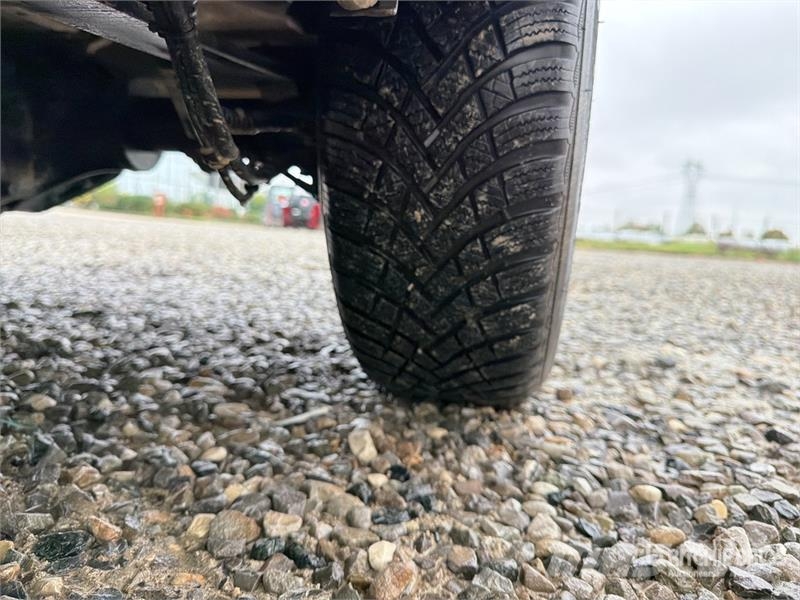 Volkswagen Caddy 2.0 TDI 122CV EURO6 4X4 Cargo Van شاحنة مقفلة