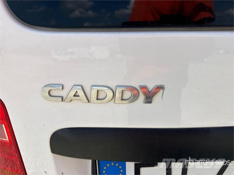 Volkswagen Caddy 2.0 TDI 122CV EURO6 4X4 Cargo Van شاحنة مقفلة