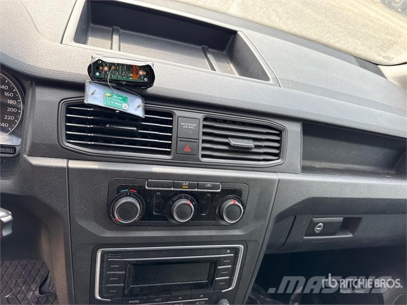 Volkswagen Caddy 2.0 TDI 122CV EURO6 4X4 Cargo Van شاحنة مقفلة