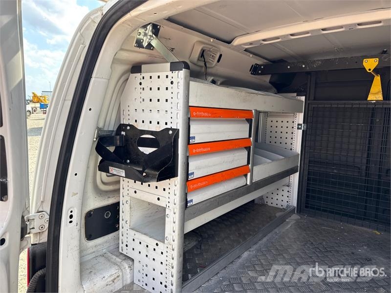 Volkswagen Caddy 2.0 TDI 122CV EURO6 4X4 Cargo Van شاحنة مقفلة