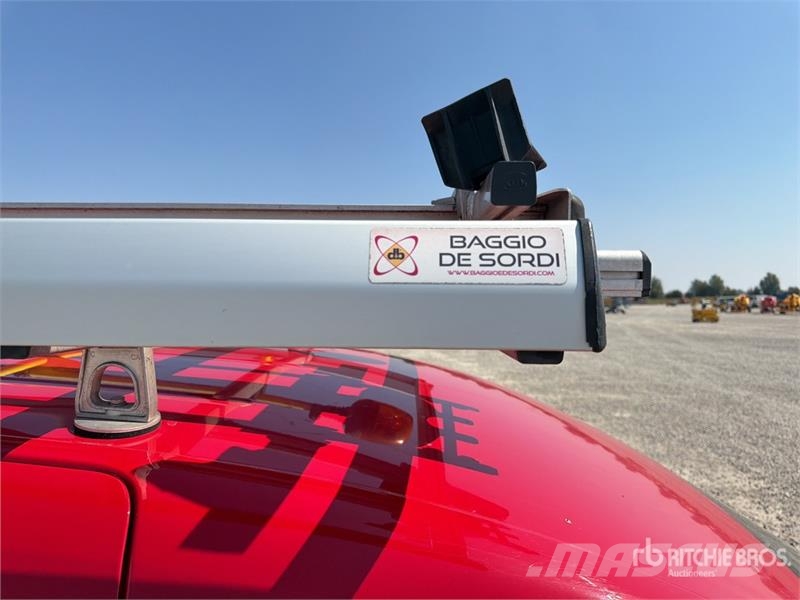 Volkswagen Caddy 4x4 Euro 6 Cargo Van Furgone chiuso